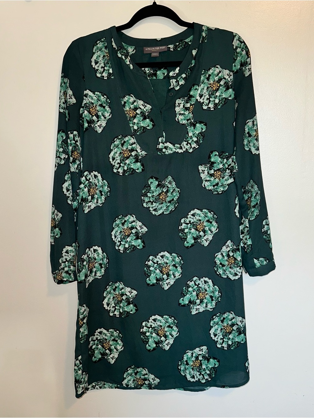 A Pea in the Pod Green Floral Maternity Shift Dress